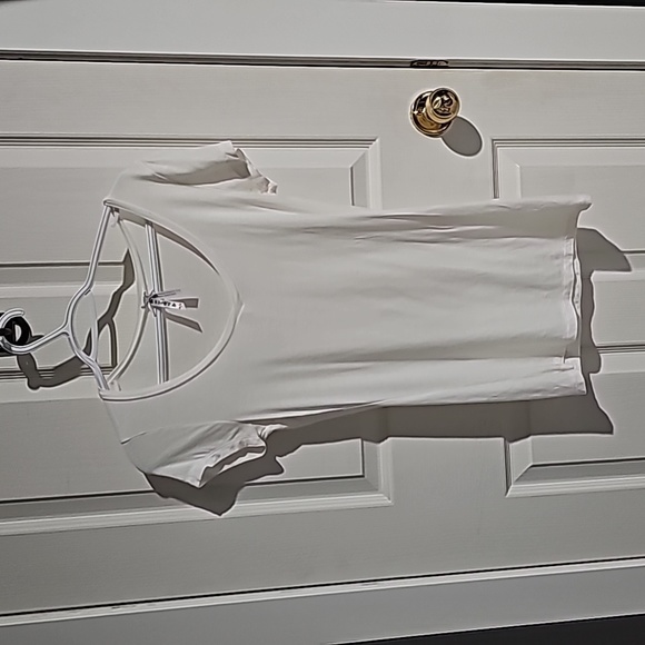 White tee - Picture 1 of 1